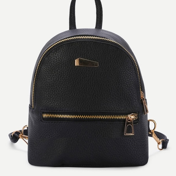 Handbags - ❤24 hr sale ❤black faux leather mini backpack